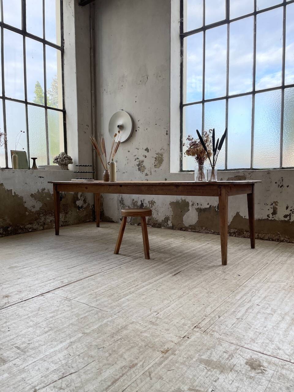 Farmhouse table with spindle legs in oak and pine, 2.5m