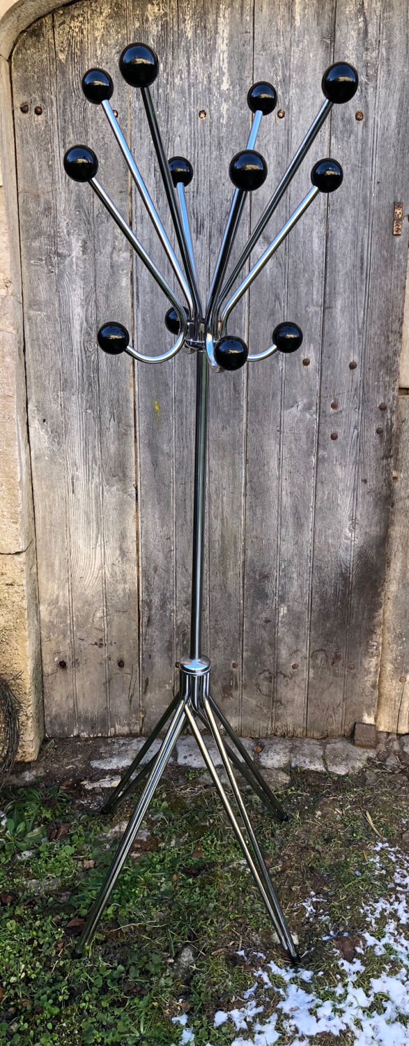 Chromed metal coat rack