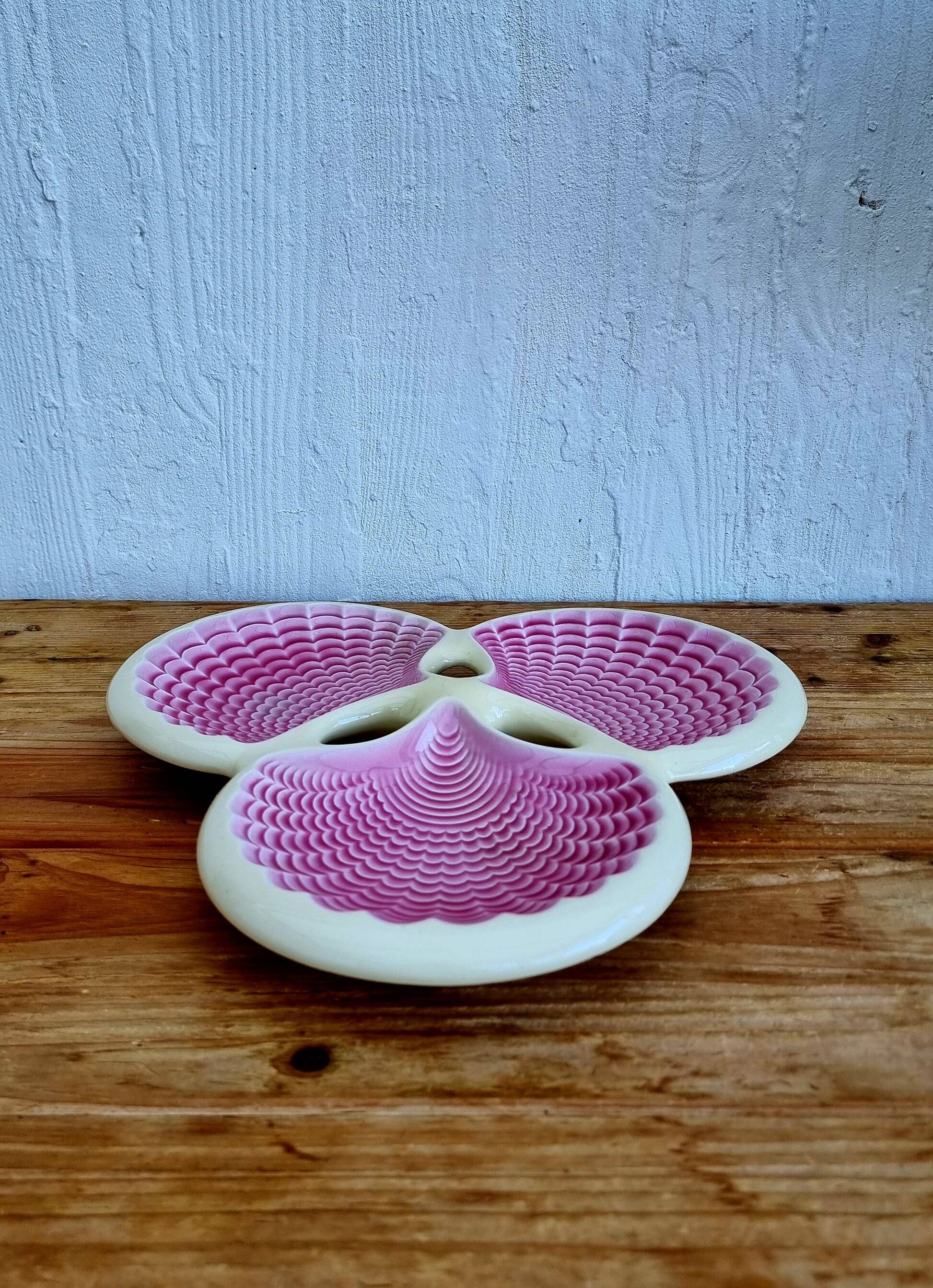 Vintage pink Verceram shell plate in French ceramic.