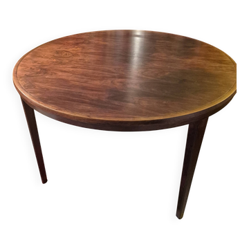 Danish table design from the 1960s in Rio rosewood.