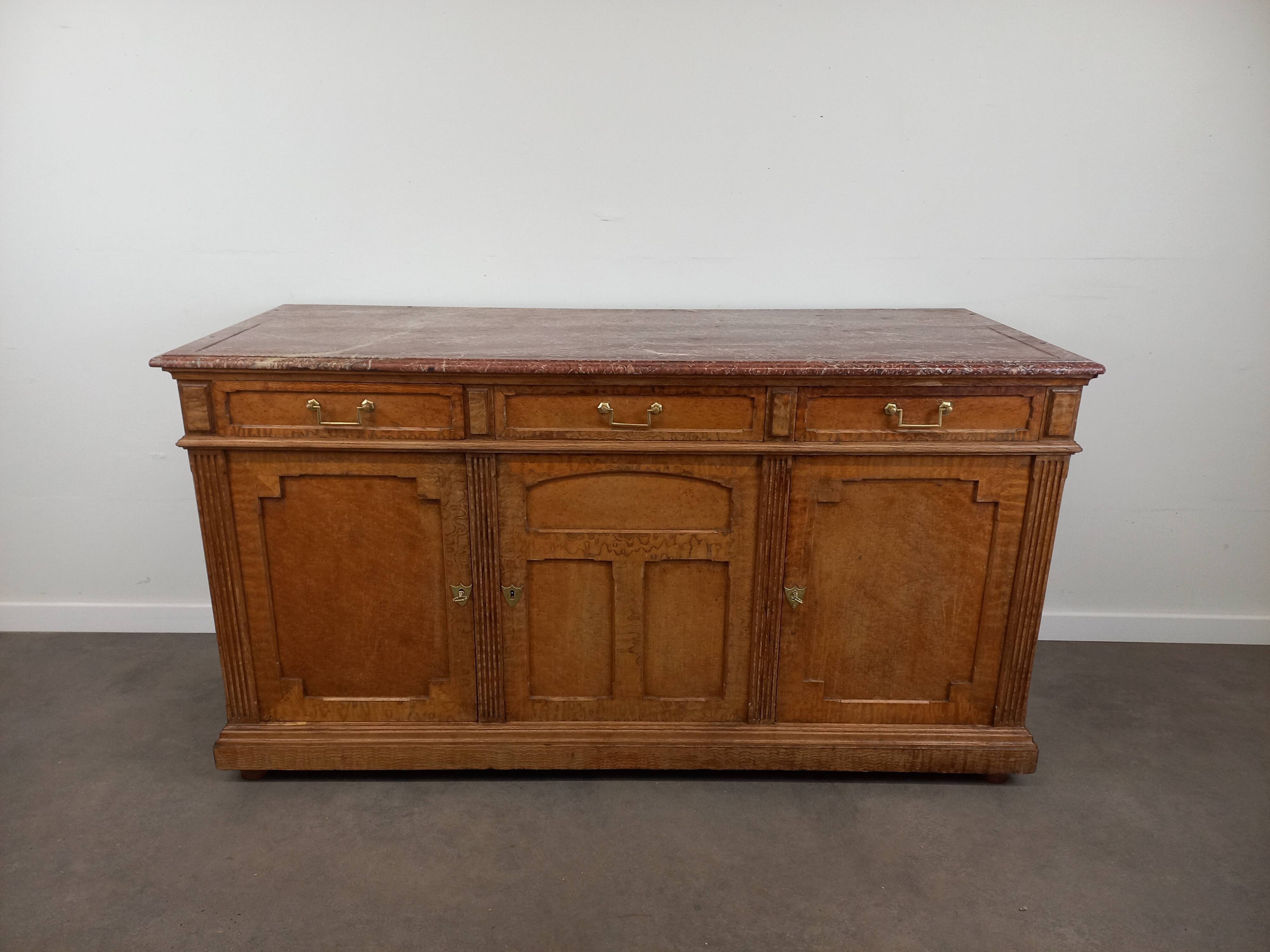 Banque de magasin plateau marbre