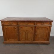Marble top store bank