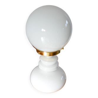 Lampe globe en opaline blanche, 1960