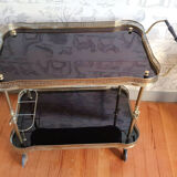 Serving table