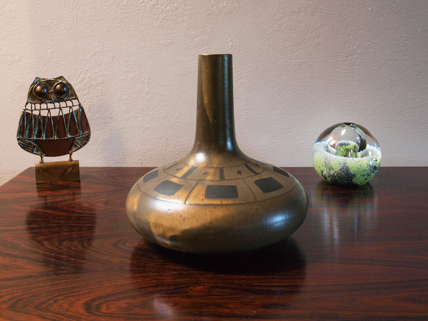 Ceramic vase, pottery of the Kings of Mallorca, Perpignan