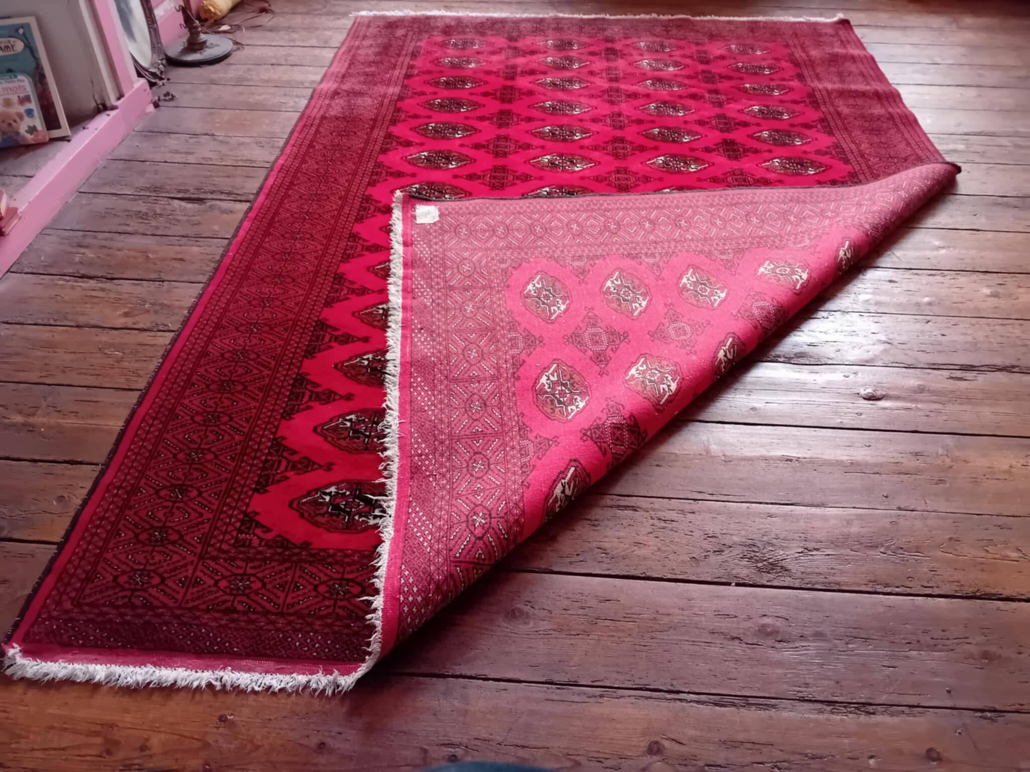 Handmade Turkmen Bukhara Rug 292x201cm