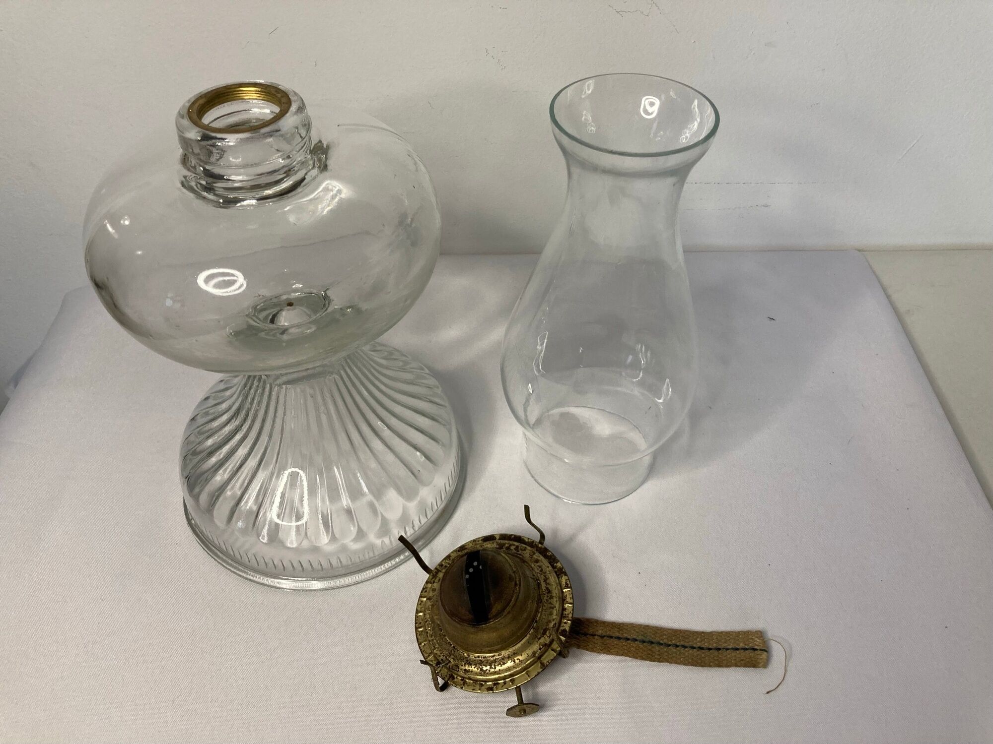 Old kerosene lamp Eagle USA glass brass XXth