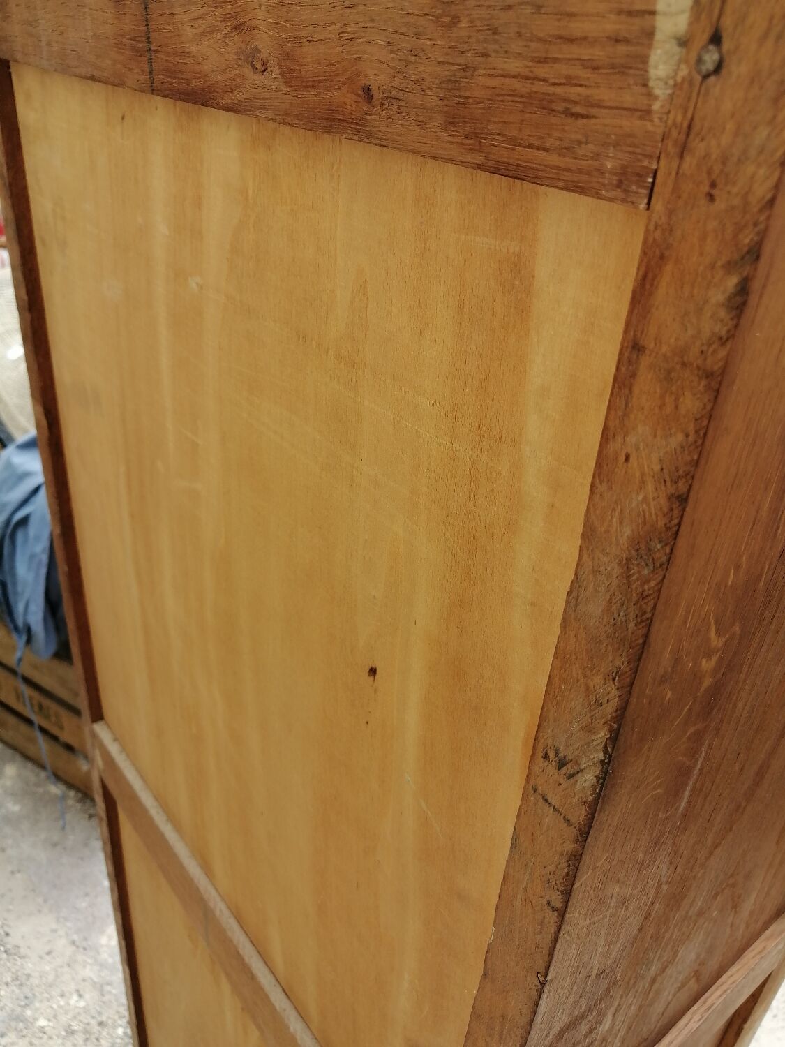 Wooden curtain binder