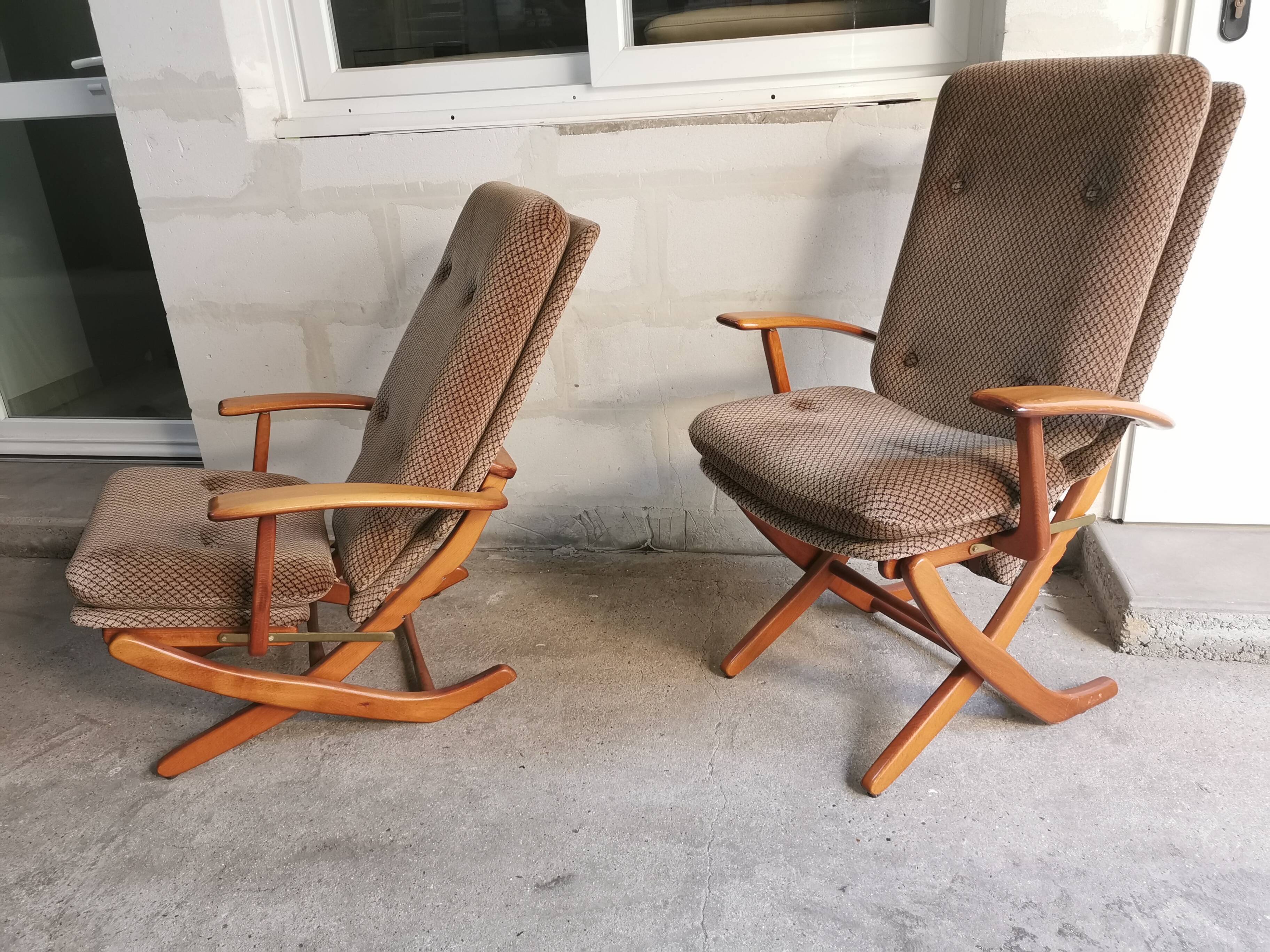 Pair of vintage Scandinavian style relaxation armchairs, adjustable tilt