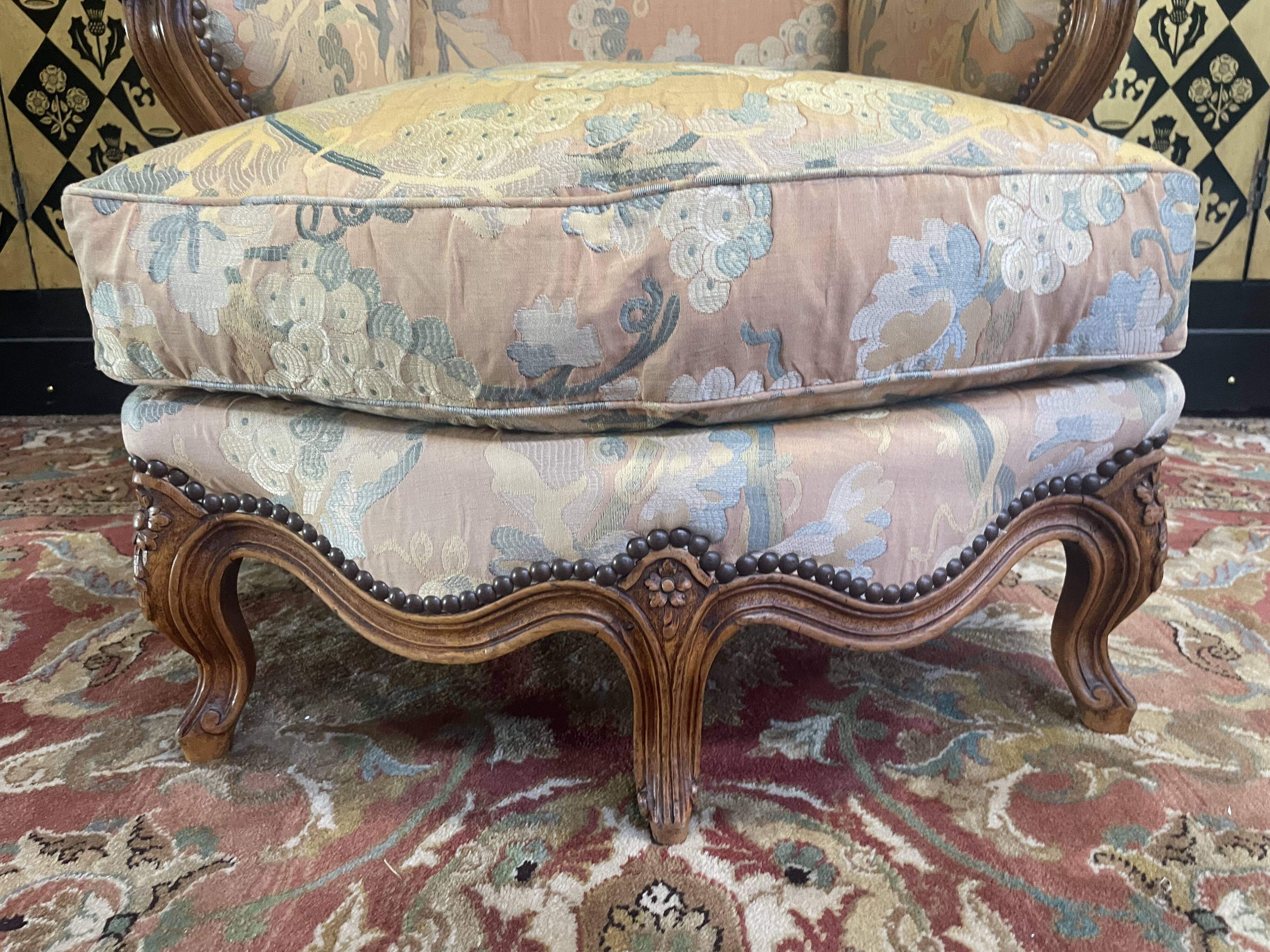 Louis XV style wing chair with 5 feet