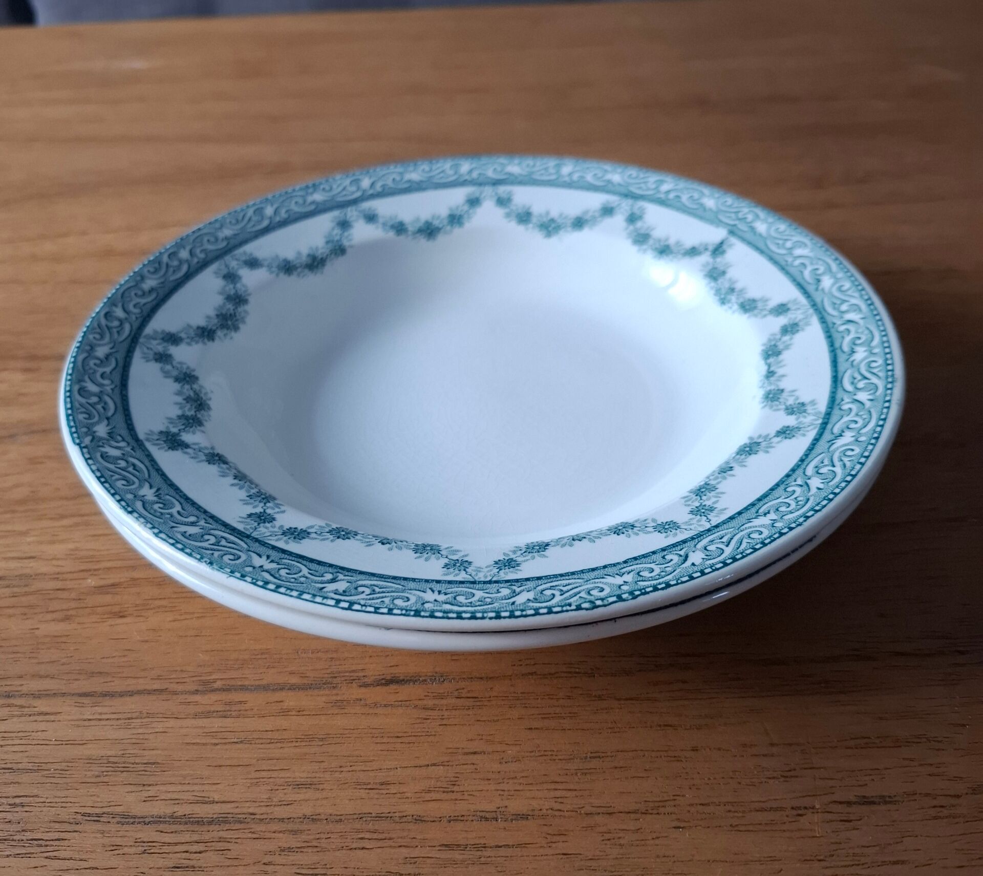 Set of 2 deep plates in ironstone