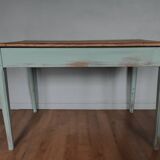 Farm table