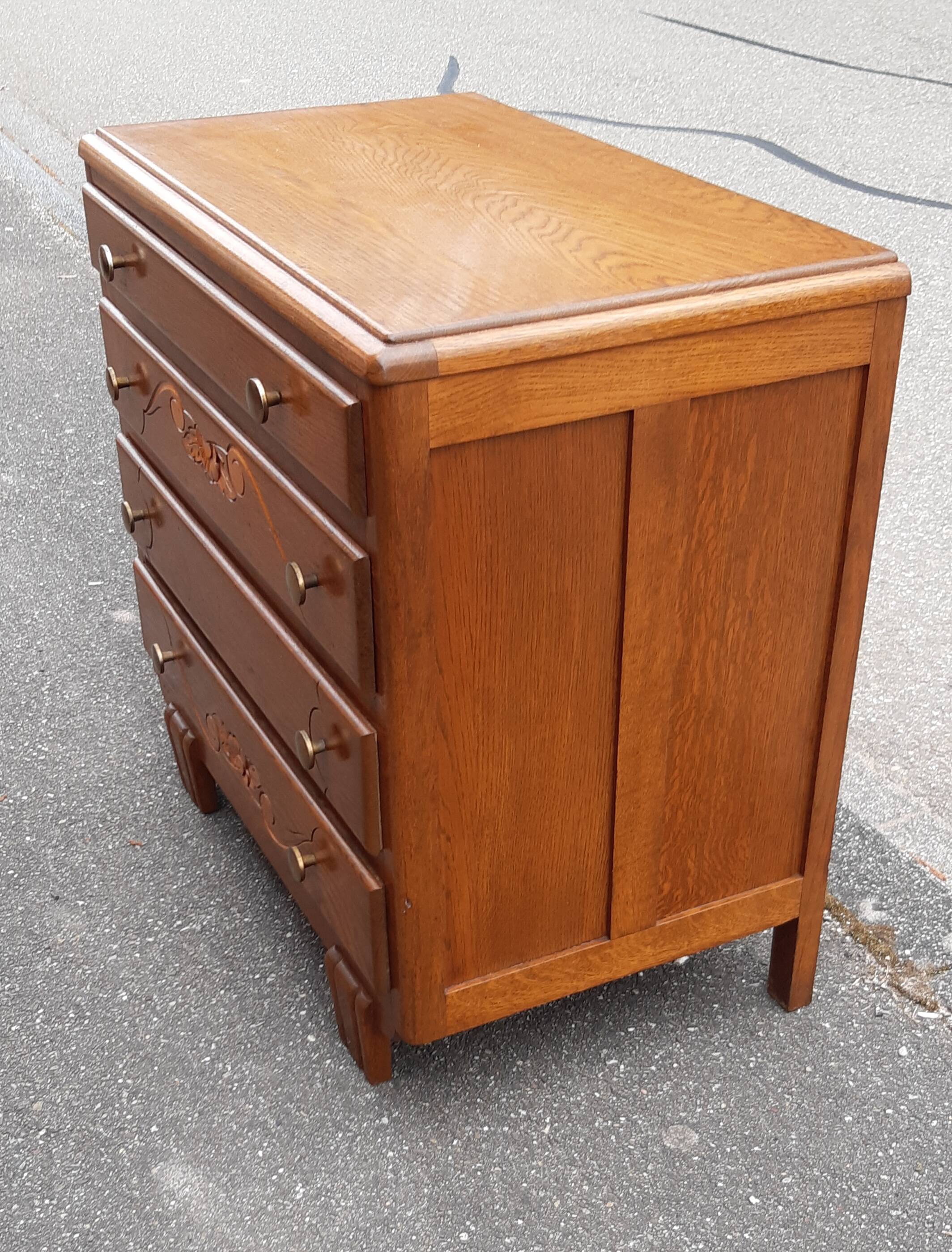 Art Deco chest of drawers in gilded oak