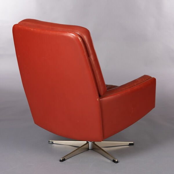 fauteuil Pivotant Danois En cuir Rouge Du Milieu Du Siècle, Années 1960