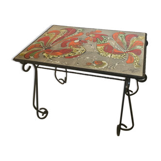 Table basse valorise combat de coqs