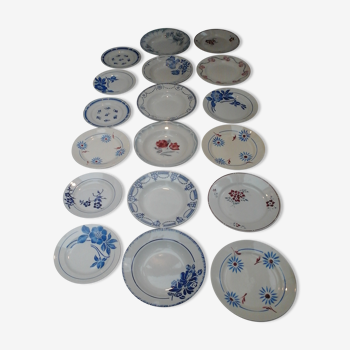 Assortiment de 18 assiettes dominante bleue