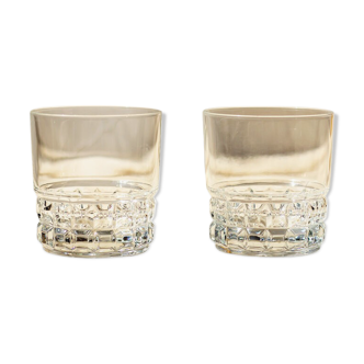 2 whiskey glasses geometric decoration