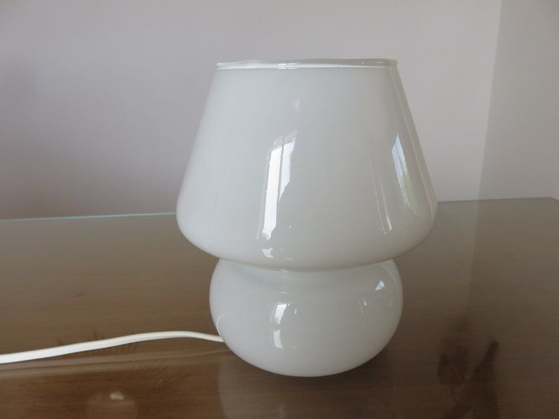 Lamp " mushroom " in white opaline 80s