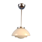 Suspension opaline Art Déco avec suspension chromés. Années 1930/40
