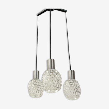 Cascading pendant lamp with structured glass shades