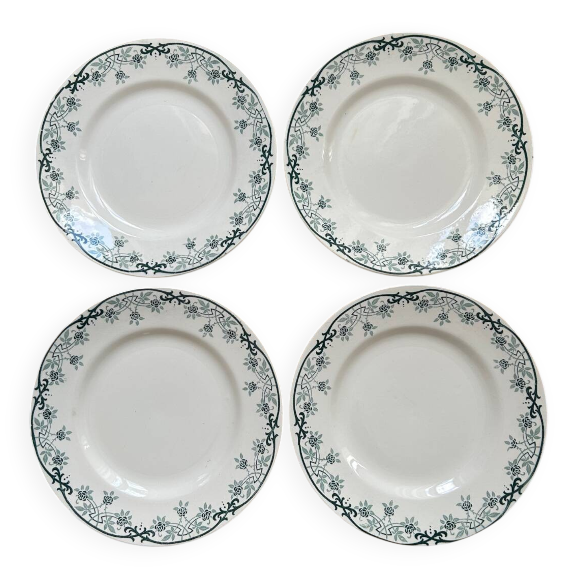 Set of 4 antique flat plates “Terre de Fer”