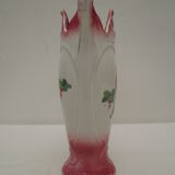 Ancien vase art nouveau en faience fine  "onnaing"blanc et rose décors oiseaux
