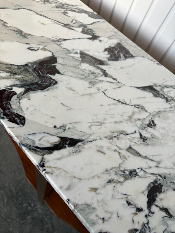 Grande console en marbre Calacatta Viola & merisier massif