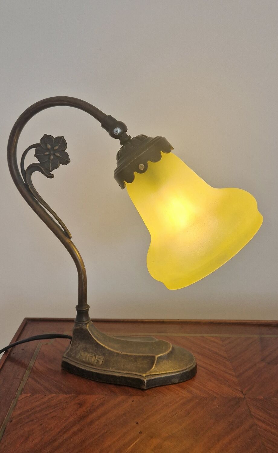 Art Nouveau style lamp