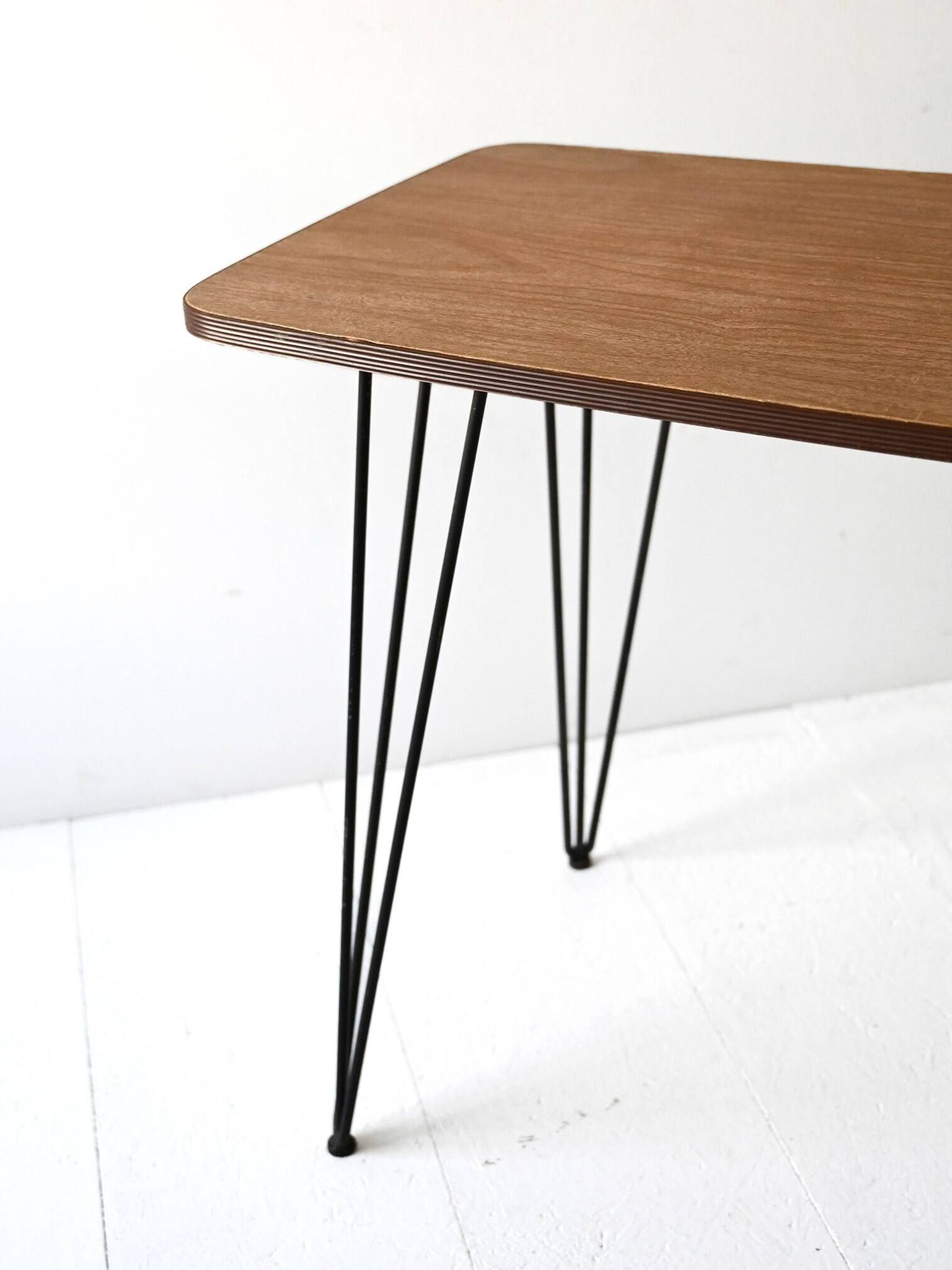 Table d'appoint vintage en formica et métal des années 1950