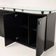 Buffet postmoderne en laque noire avec plateau en verre sur pieds boule