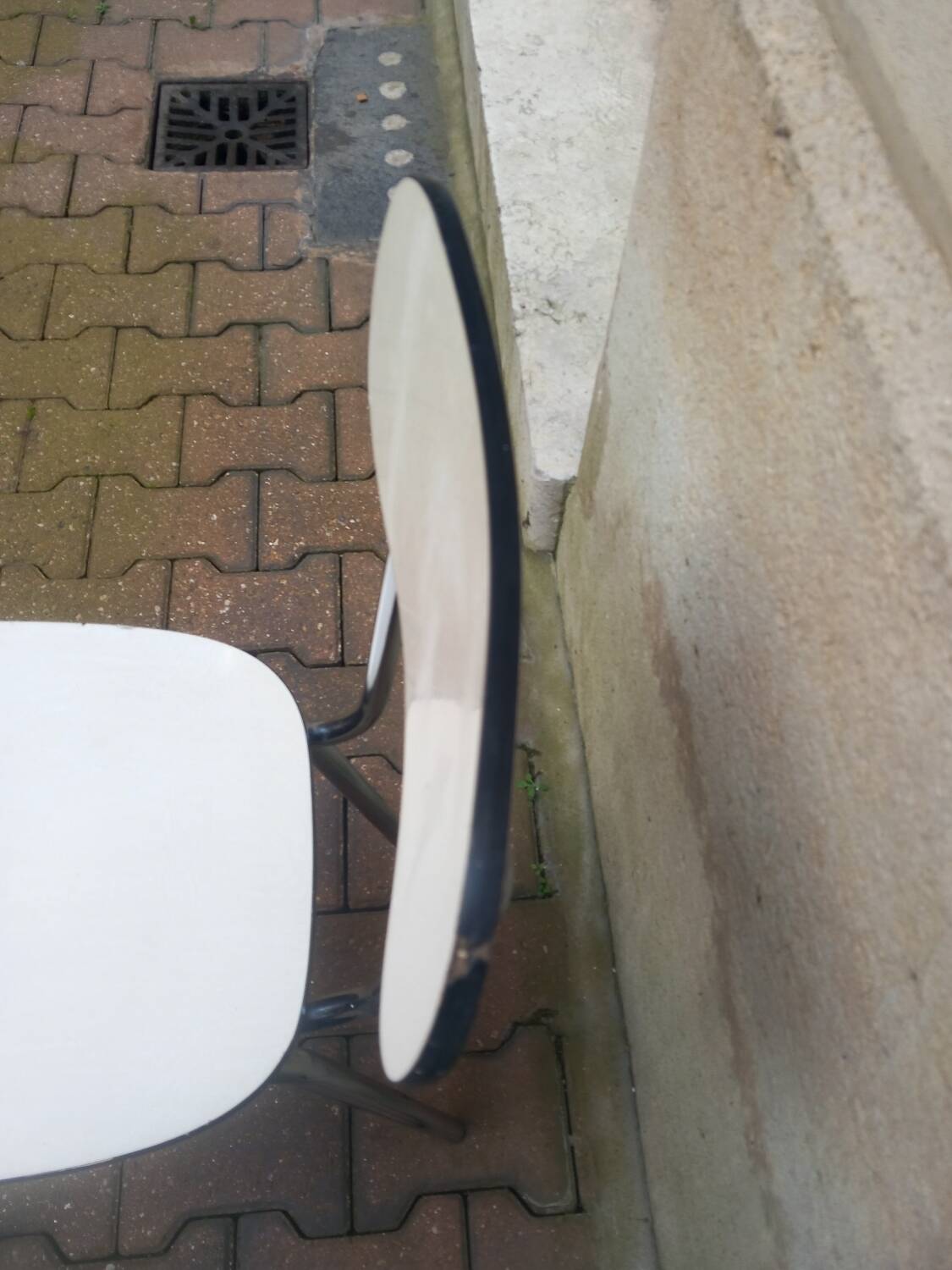 Chaise en formica