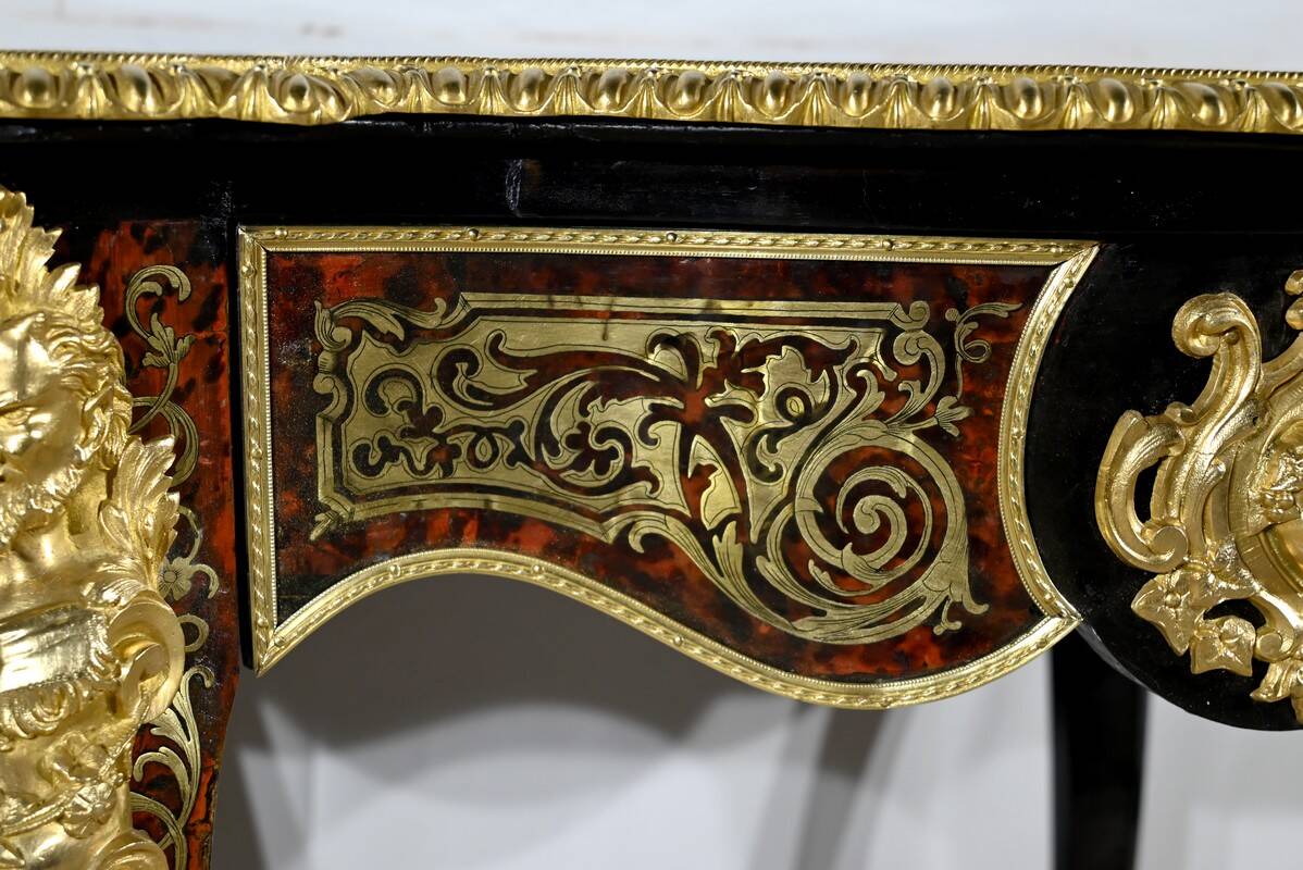 Table d’Apparat en Poirier Noirci, époque Napoléon III – Milieu XIXe