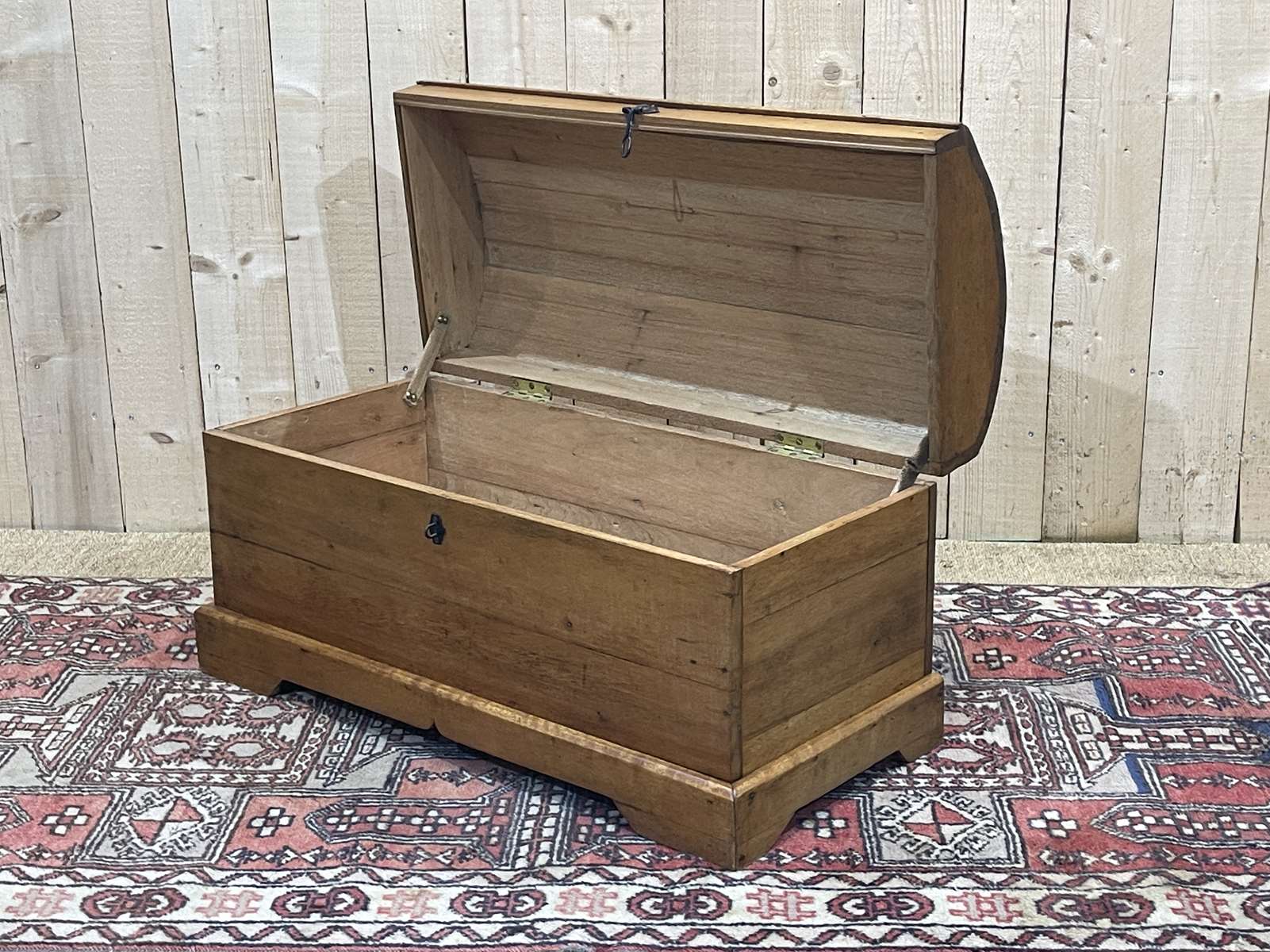 English mahogany chest from the 1950s
