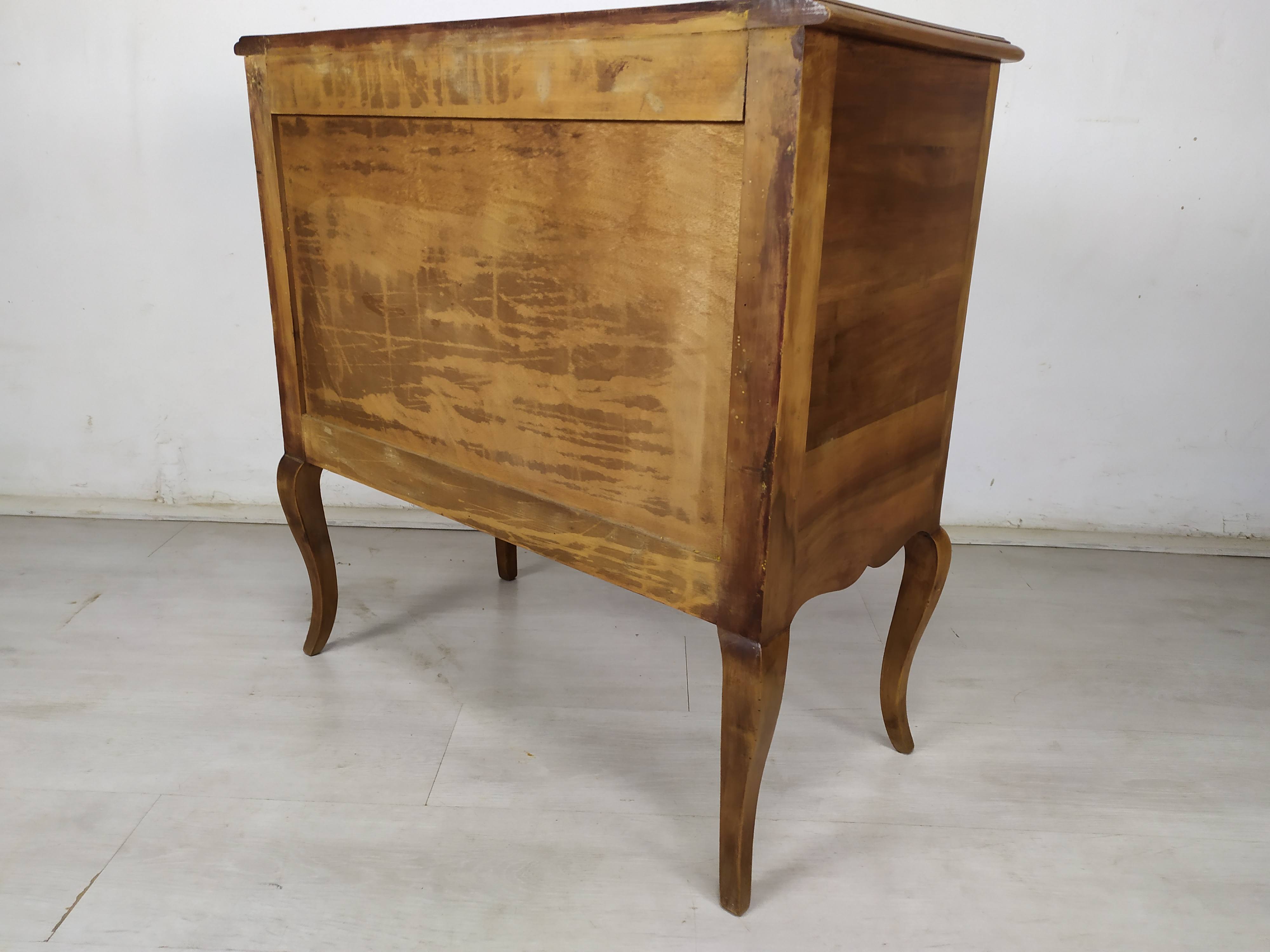 Commode Louis XV walnut