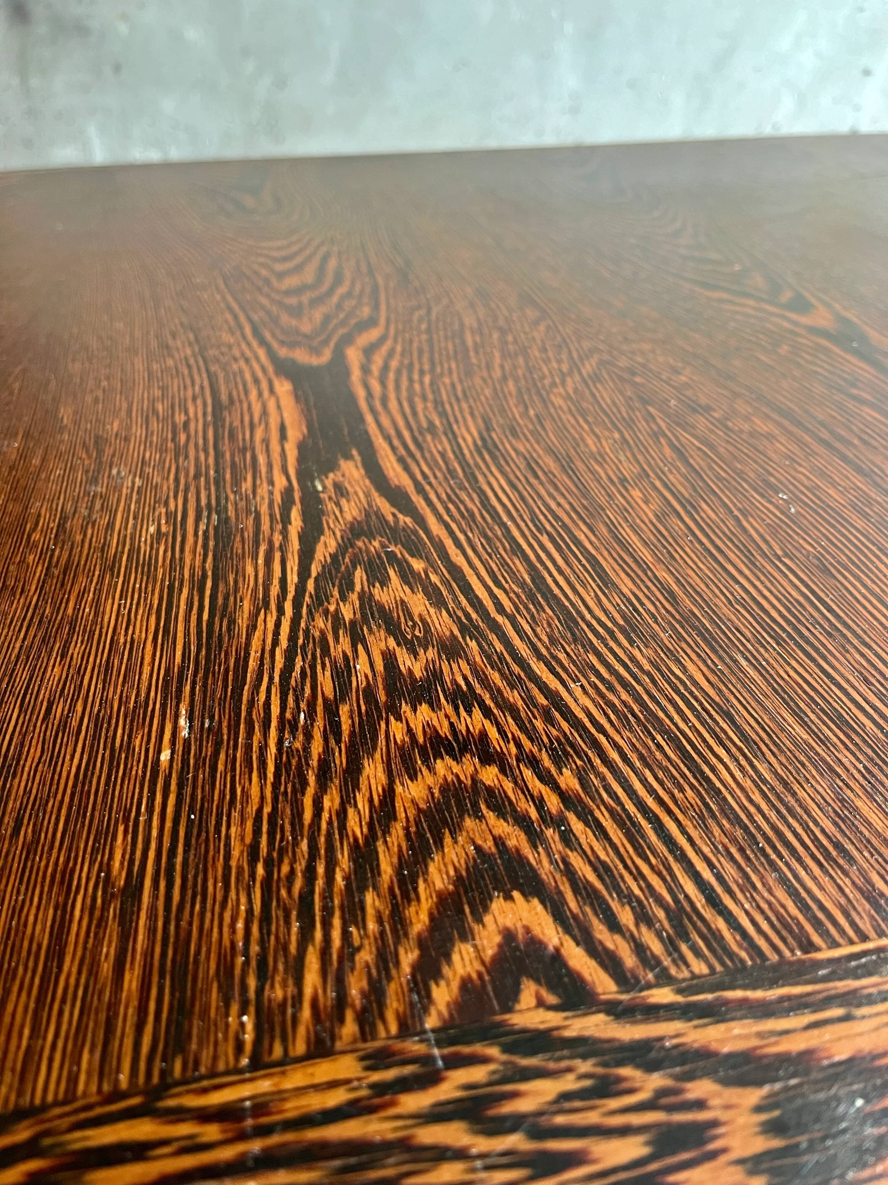 Table à manger belge mid-century avec pieds chromés