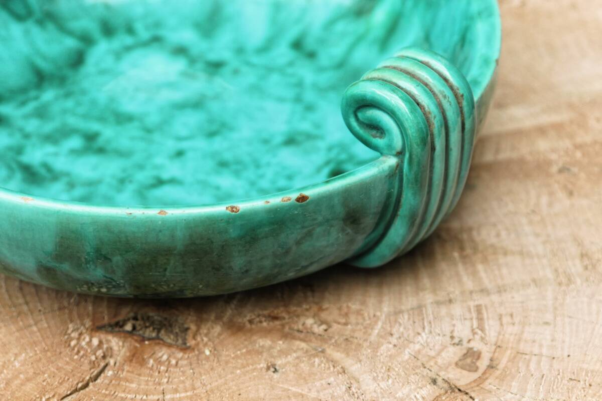 Art deco fruit bowl in green moiré ceramic