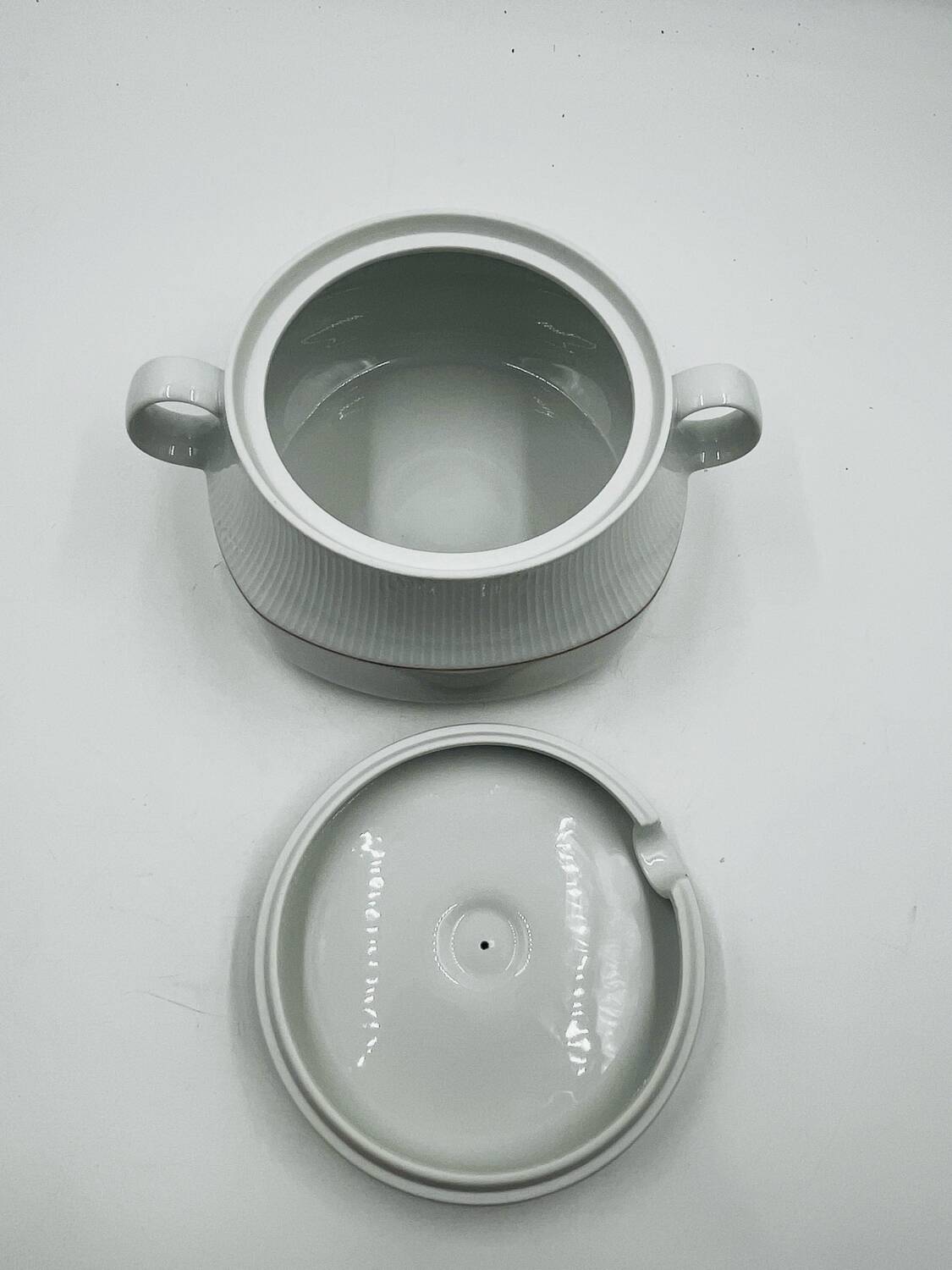 Arzberg gold thread soup tureen