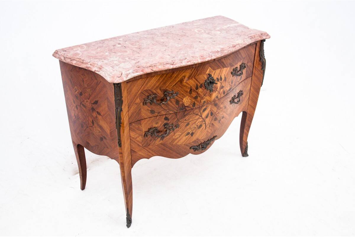 Commode avec intarsia et dessus de marbre, France, vers 1880.