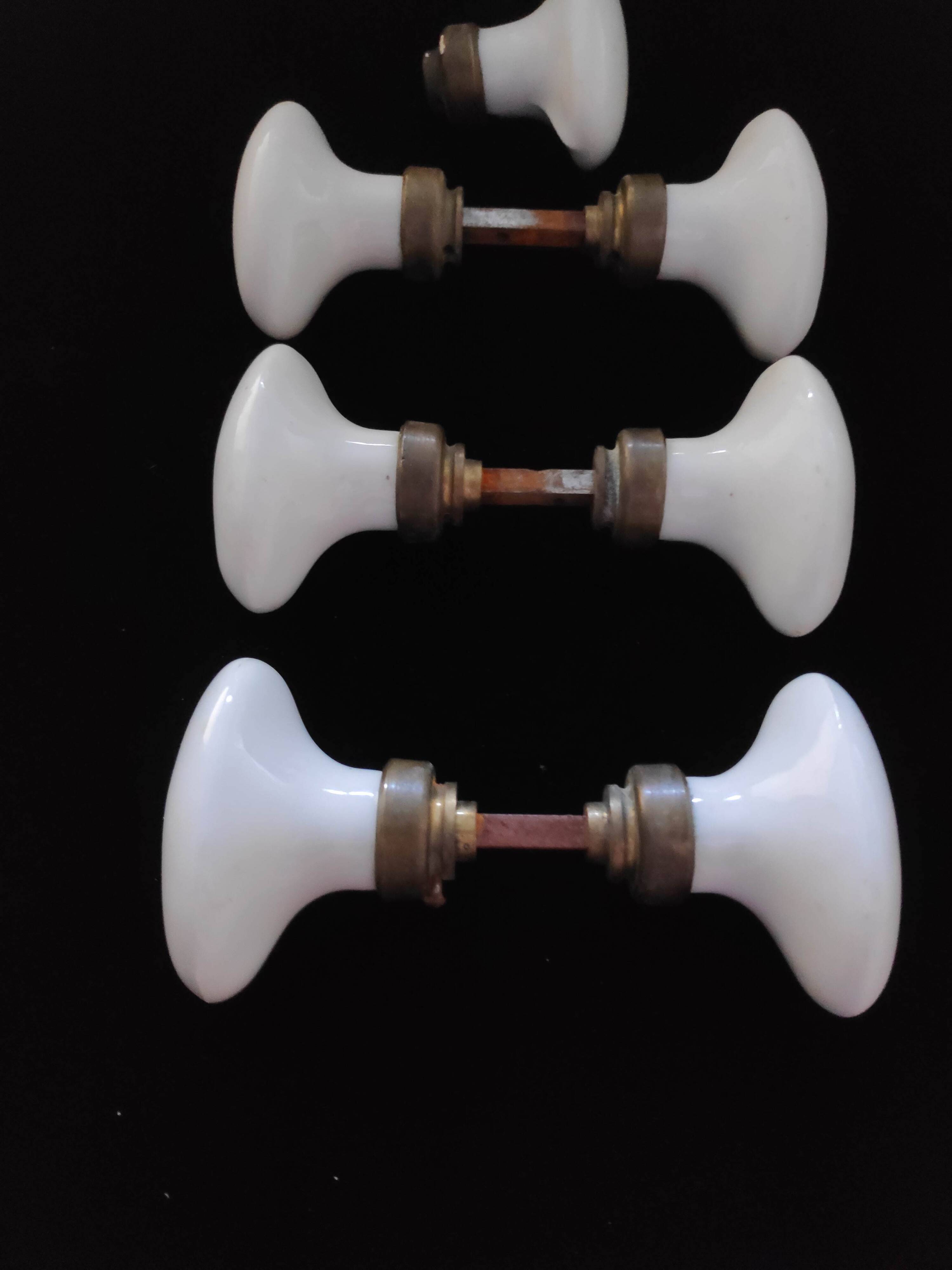 Set of 7 porcelain handles