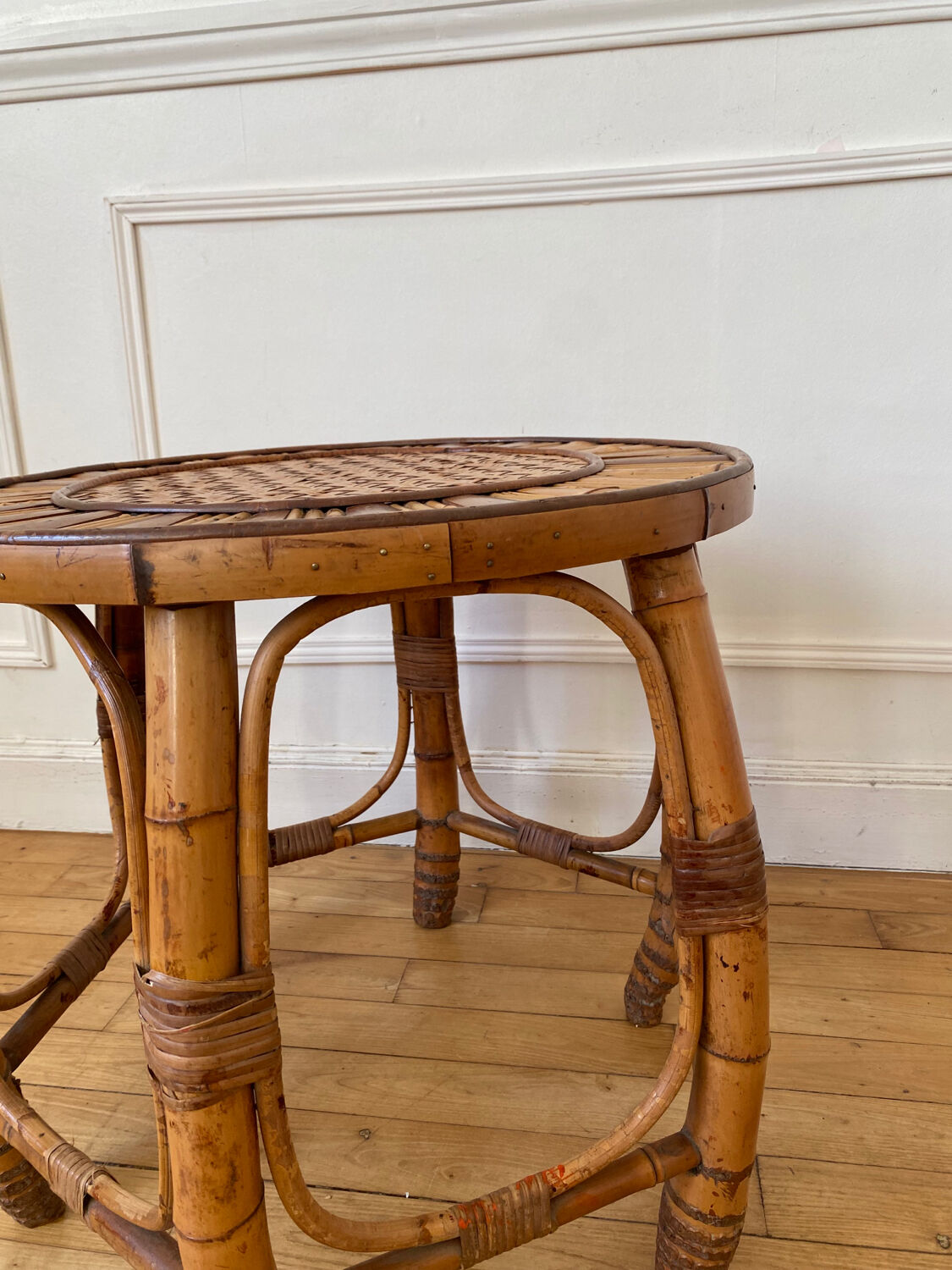 Table d’appoint  ronde en bambou vintage
