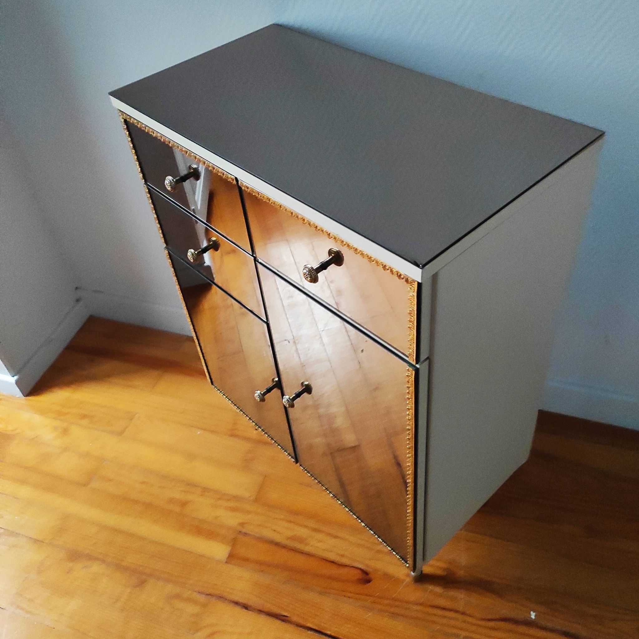 Vintage Italian chest of drawers 1970 in mirrored glass