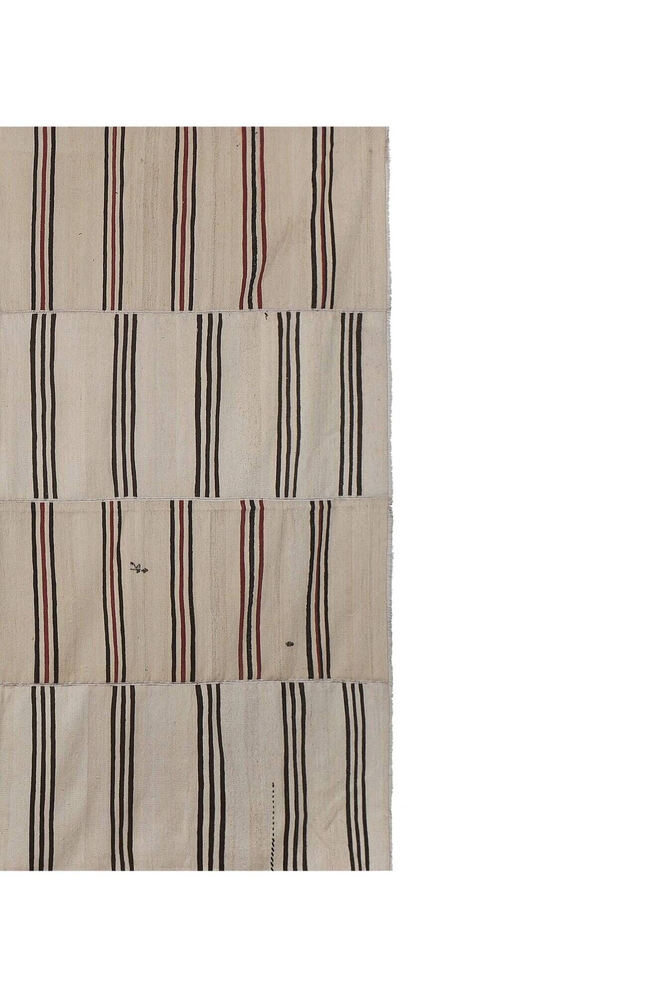 Vintage Turkish kilim, handwoven, 275x375 cm.