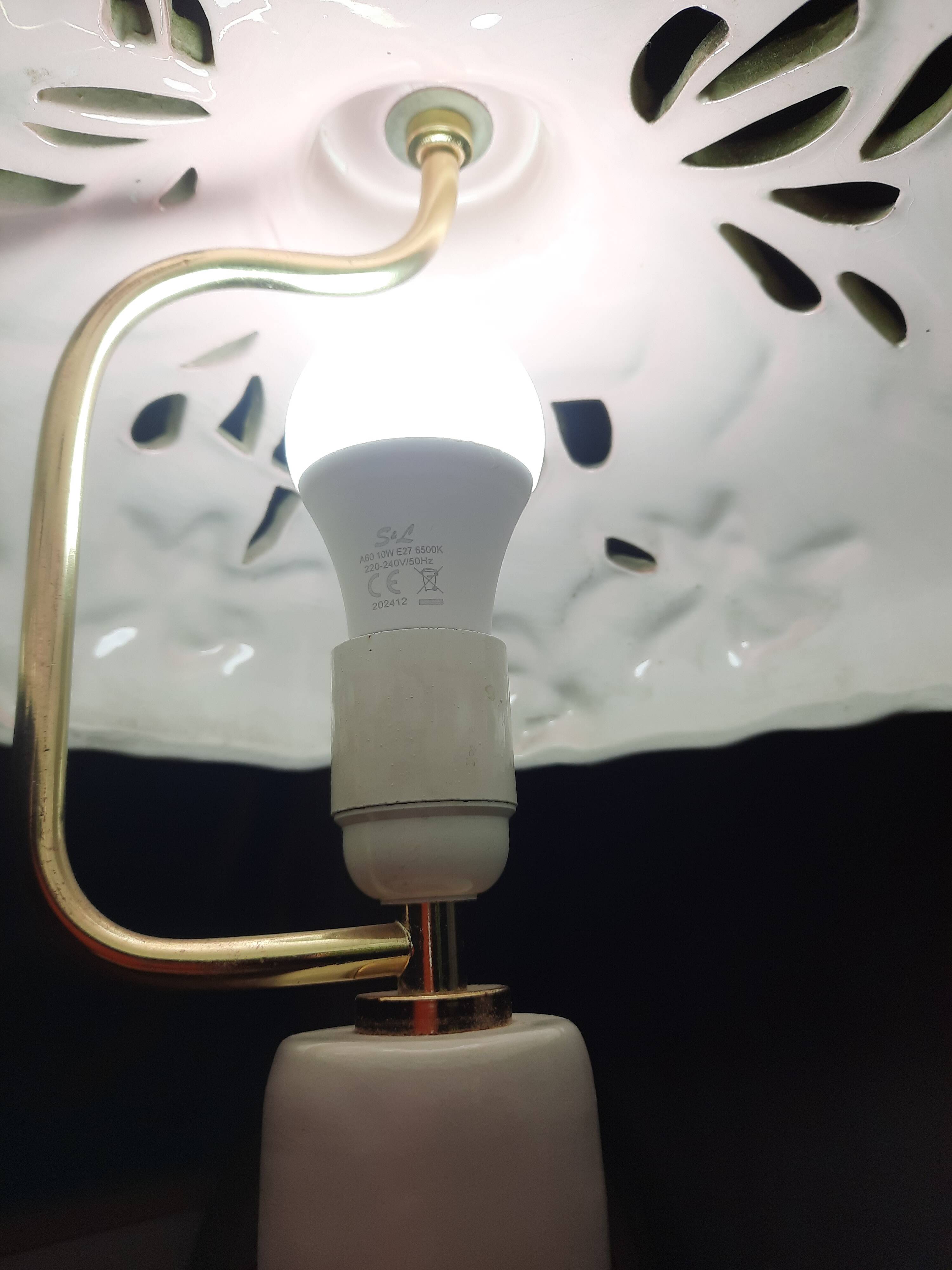Orchid-patterned earthenware table lamp