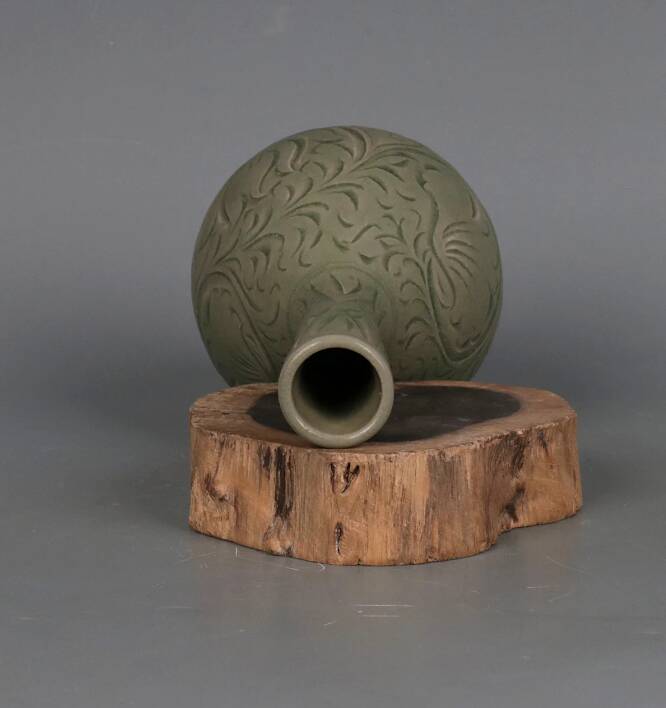 Exquisite Song Dynasty Style Carved Celadon Porcelain Vase