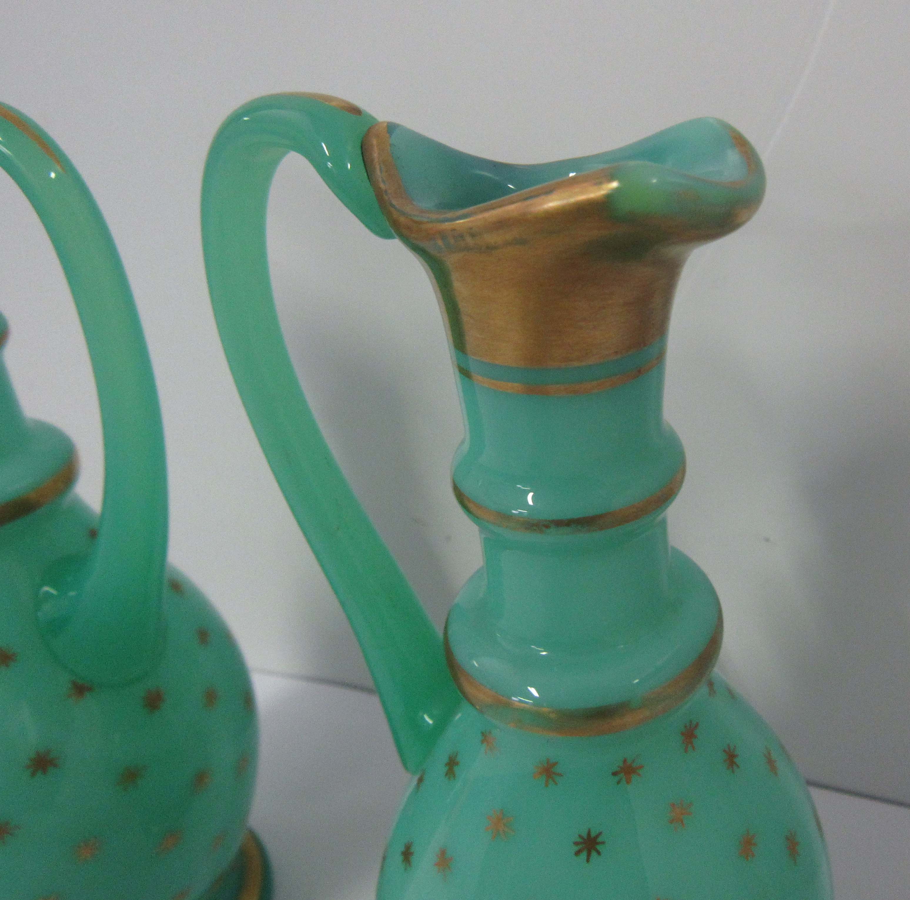 Pair ewers in green opaline oil-bitter wine
