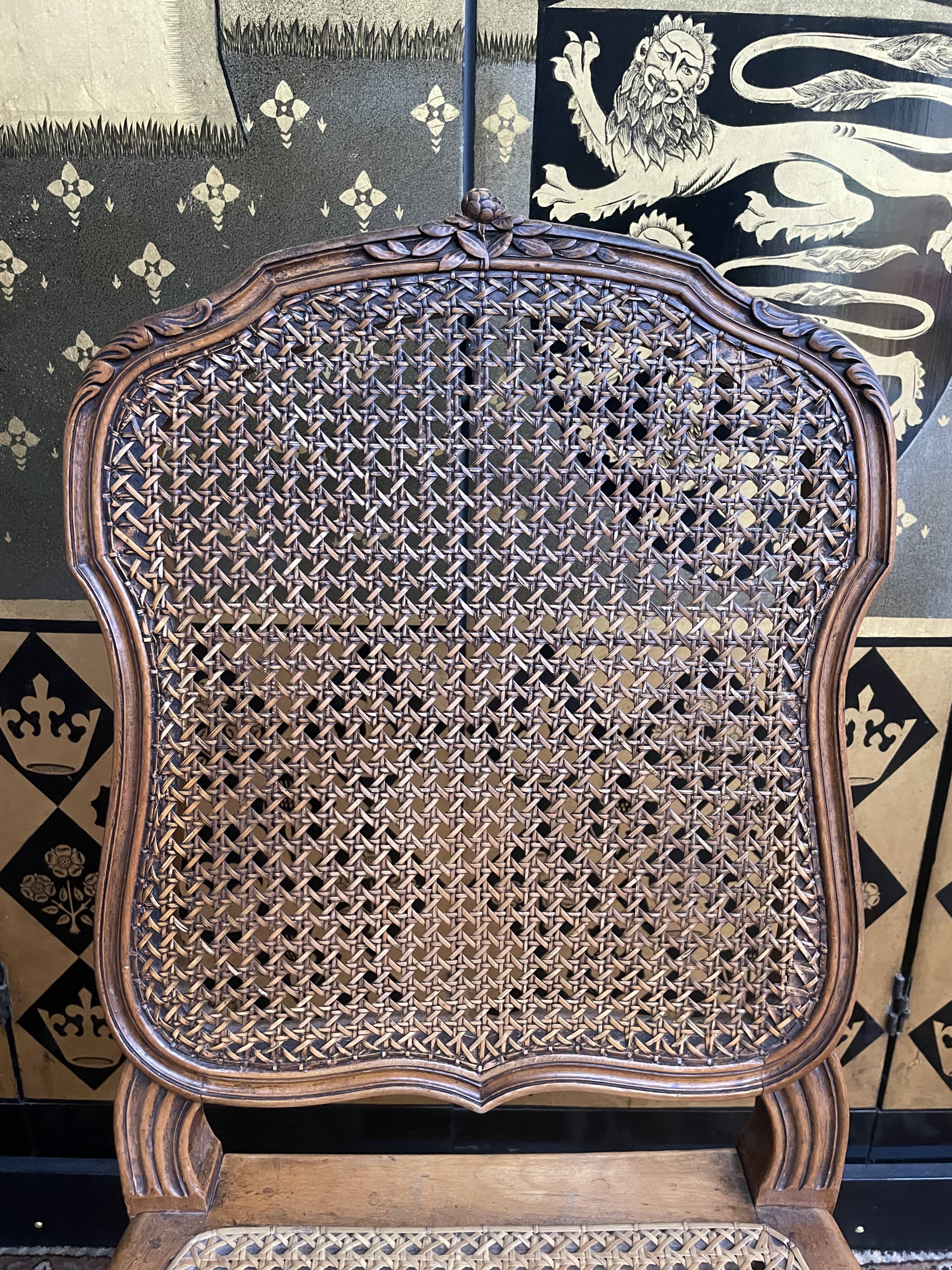 Suite of 8 Louis XV style chairs in canning