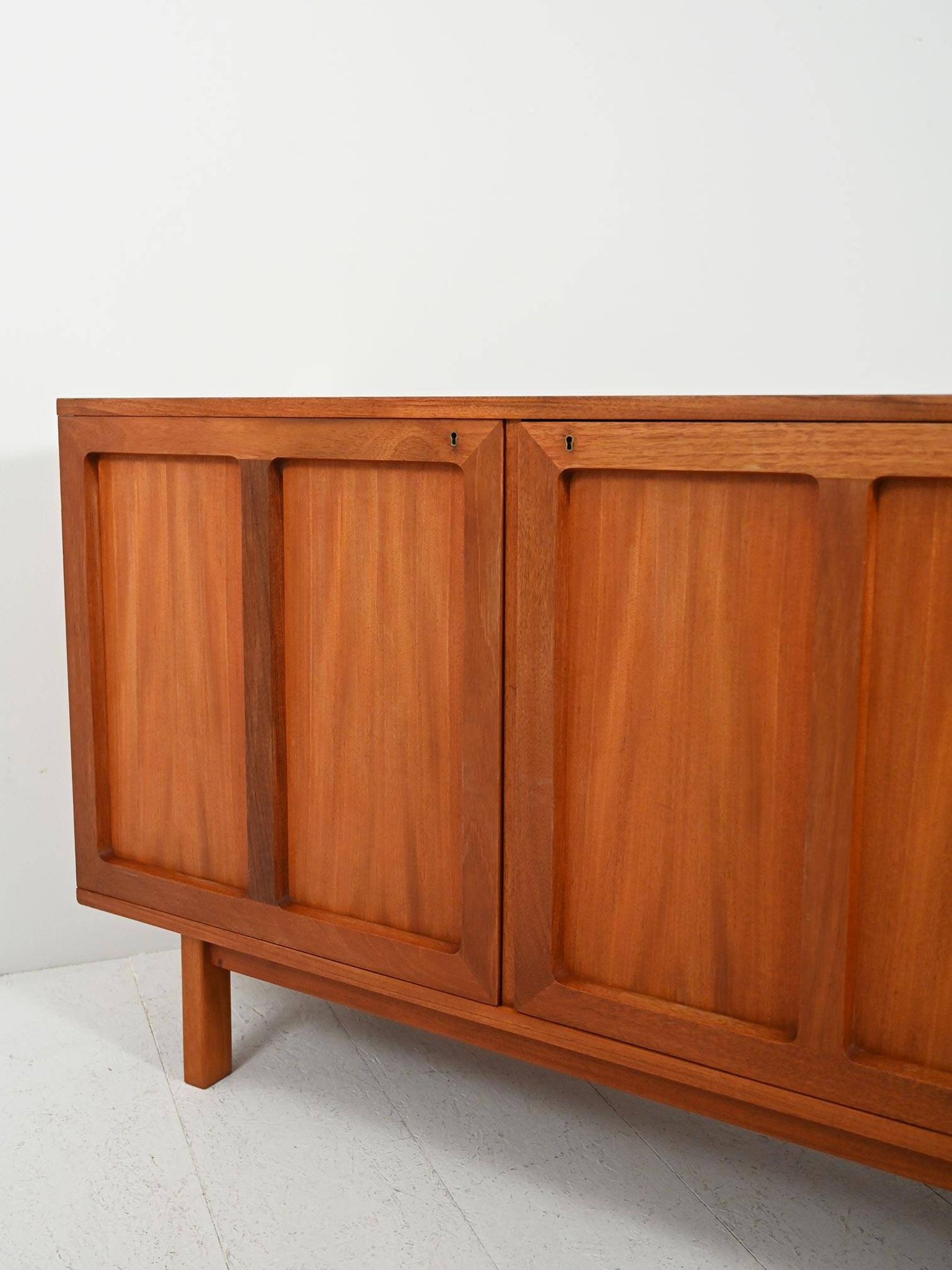 Buffet vintage suédois par Karl Erik Ekselius