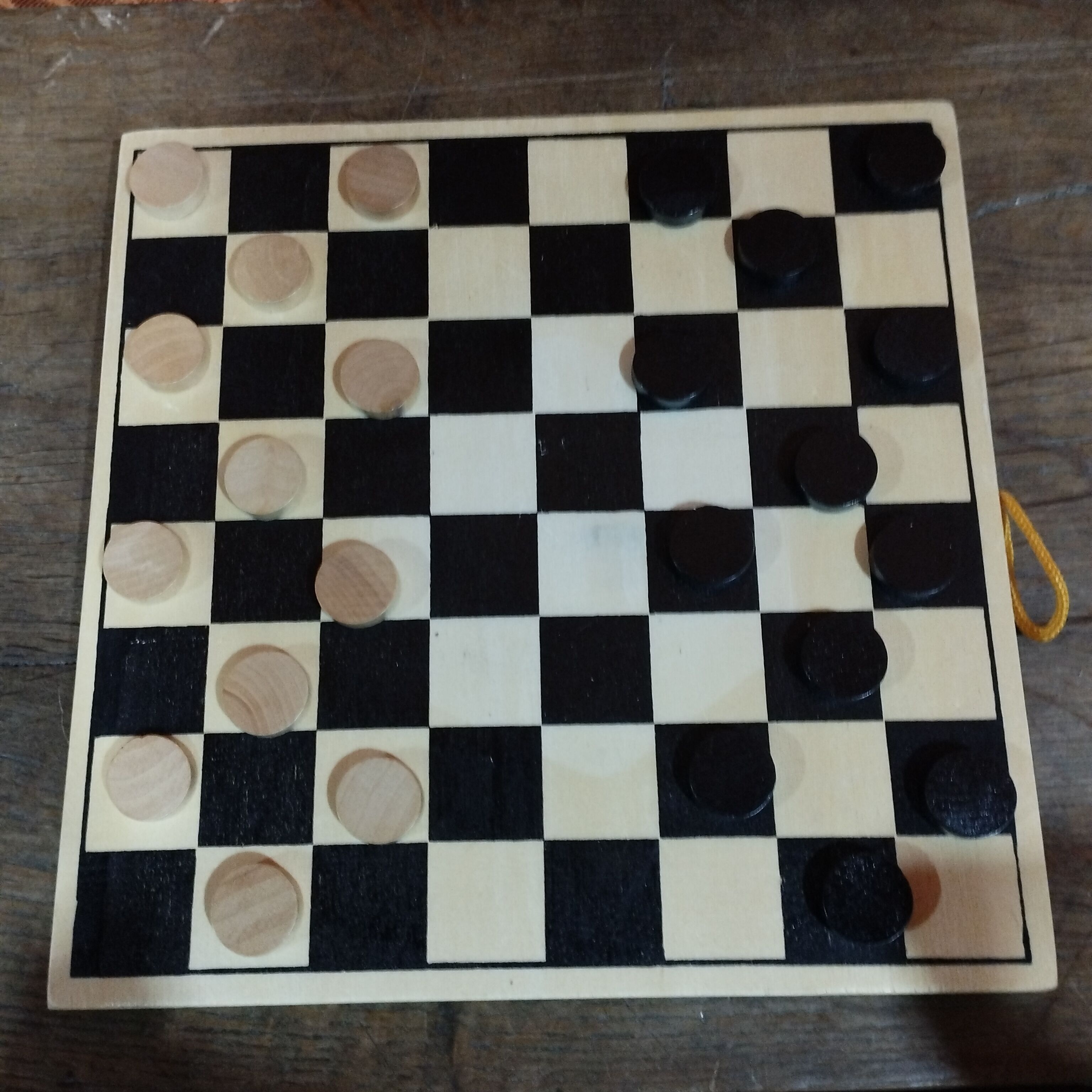 Jeu de dames anglaises en bois