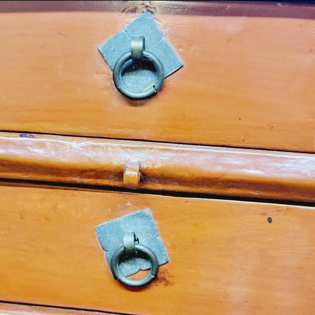 Old chinese barber hairdresser stool 19th xixth century in lacquered wood