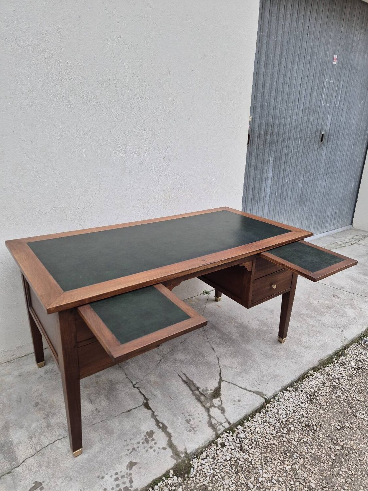 Louis XVI style minister's desk in solid walnut, 4 drawers, old manufacture